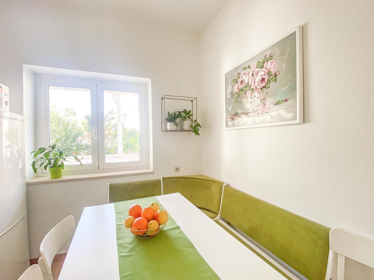 Melisa Apartment With Balcony & Free Parking Dubrovnik Exteriör bild