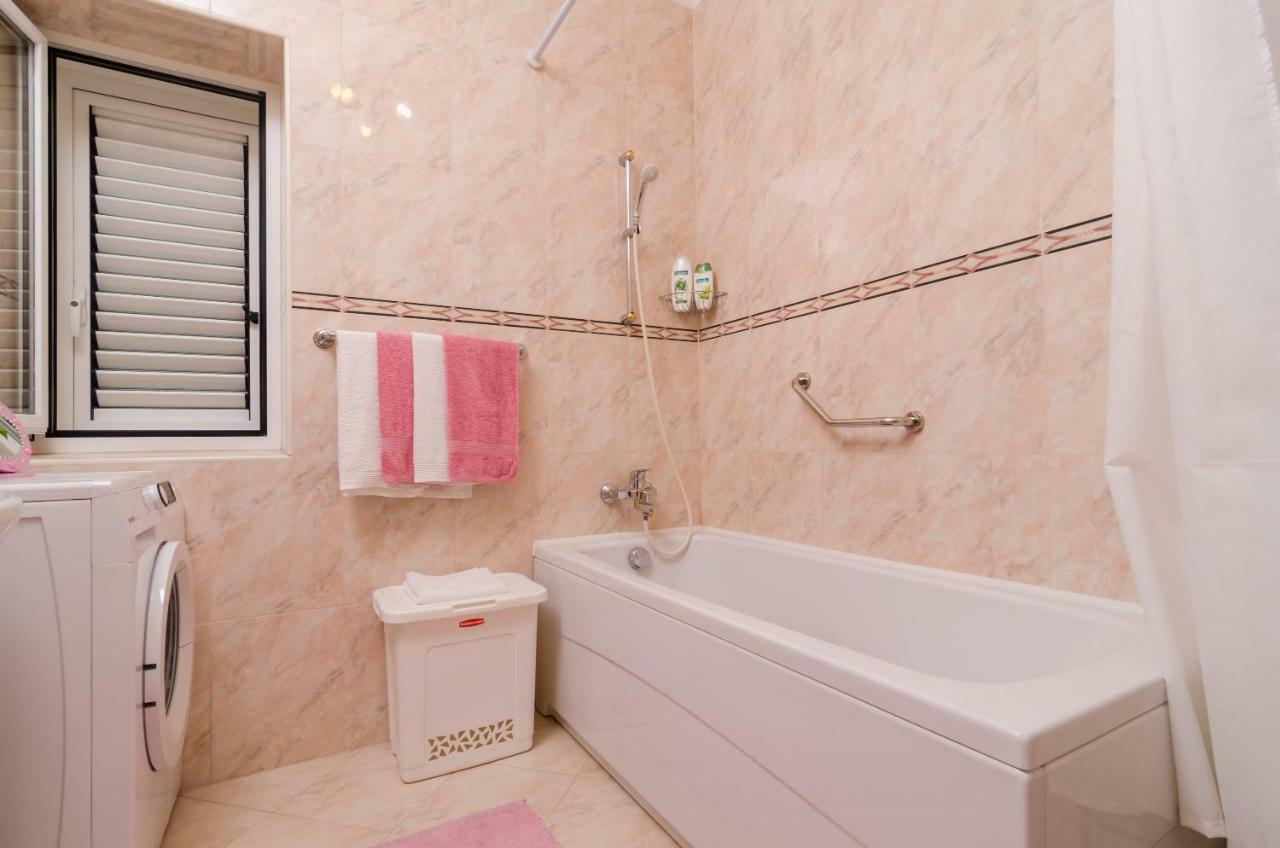 Melisa Apartment With Balcony & Free Parking Dubrovnik Exteriör bild